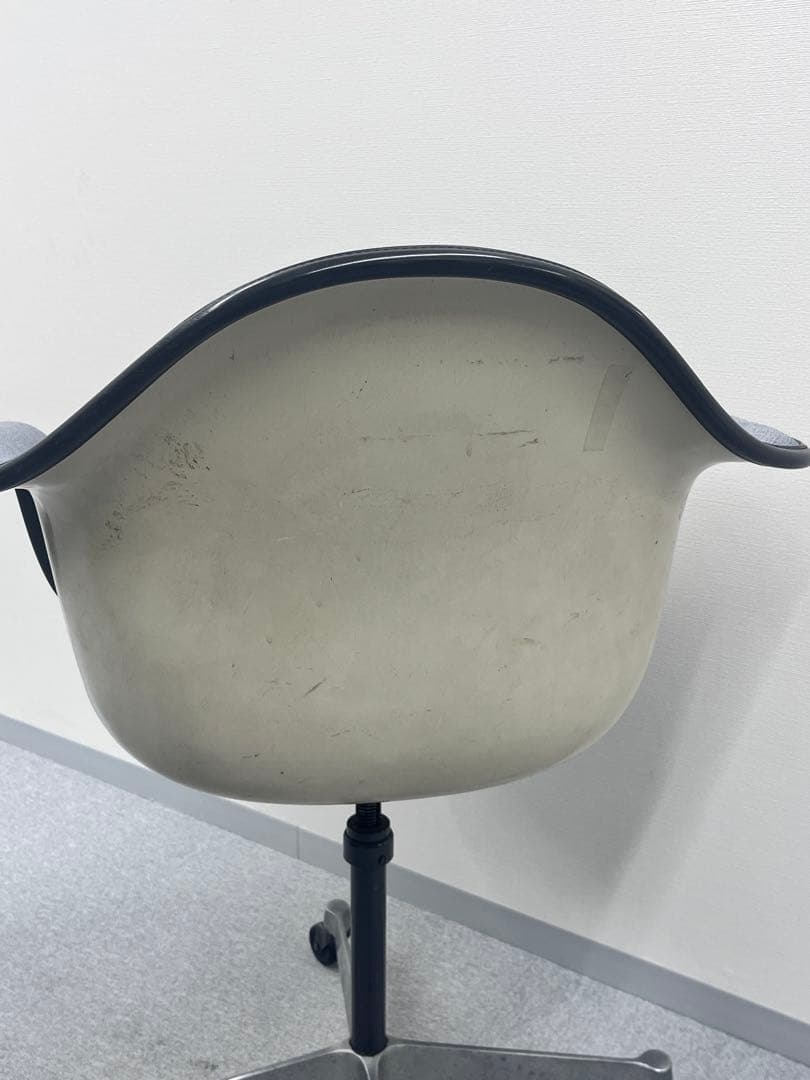YZQ様オリジナル ハーマンミラー ヴィンテージ イームズ アームシェル引取OK