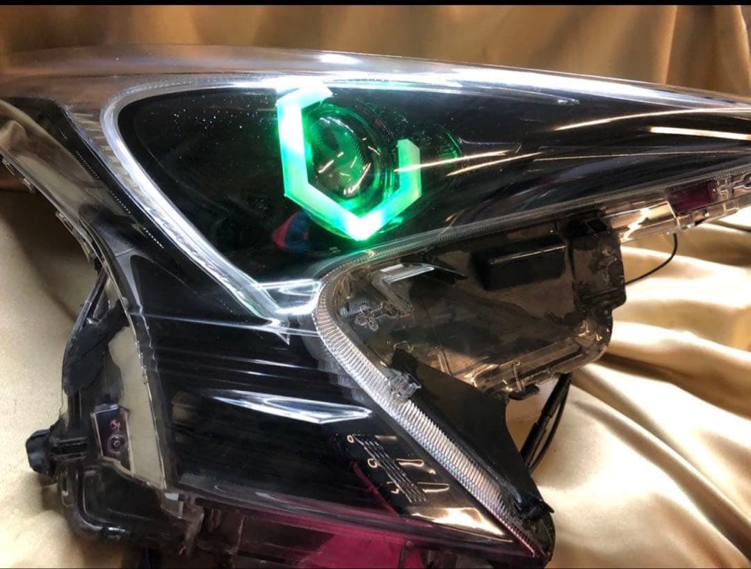 プリウス50 前期　3眼赤青紫　六角リング　ポジ青⇔白　ウィポジ青　レクサスBL