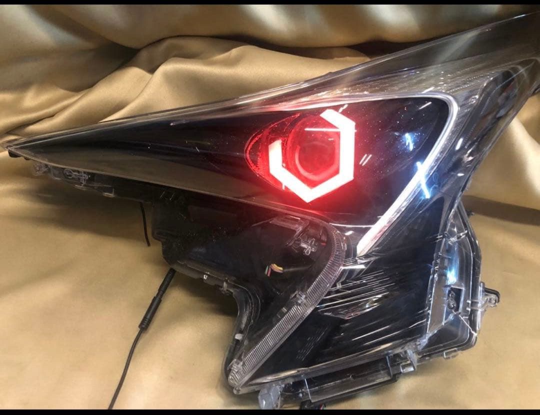 プリウス50 前期　3眼赤青紫　六角リング　ポジ青⇔白　ウィポジ青　レクサスBL