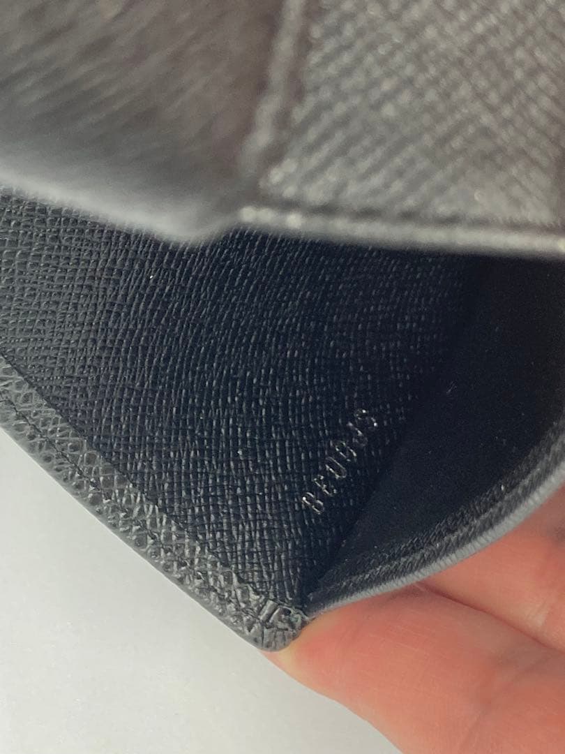 現行　未使用保管　ルイヴィトン　タイガ　アメリゴNM　二つ折り財布