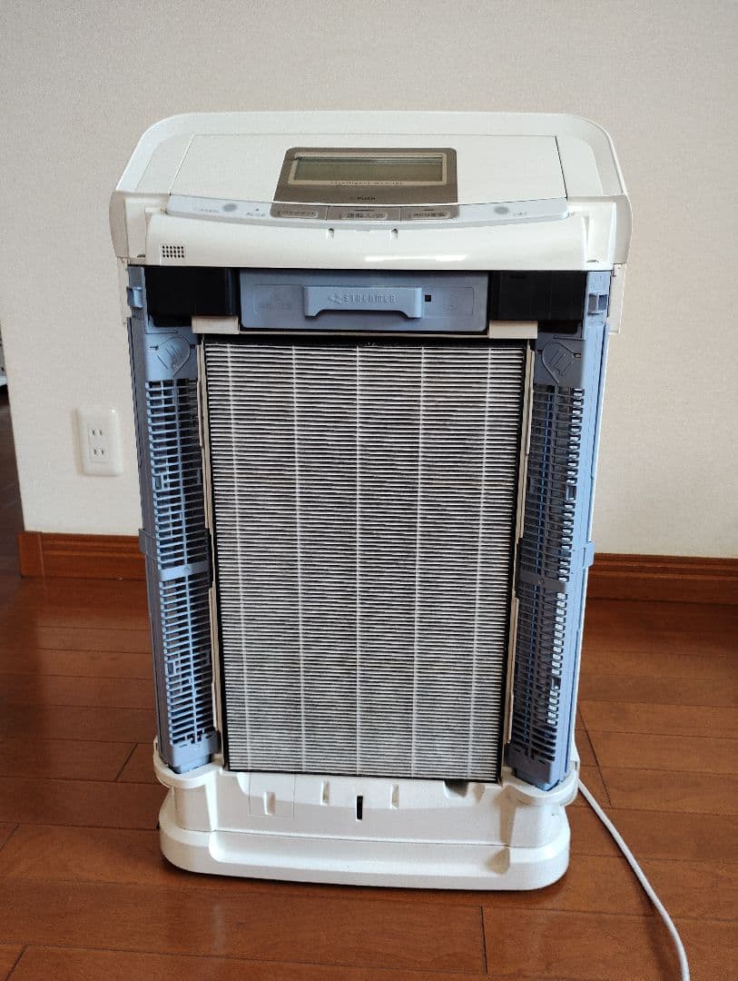 ダイキン 加湿ストリーマ空気清浄機 ACZ70P-W 2013年製