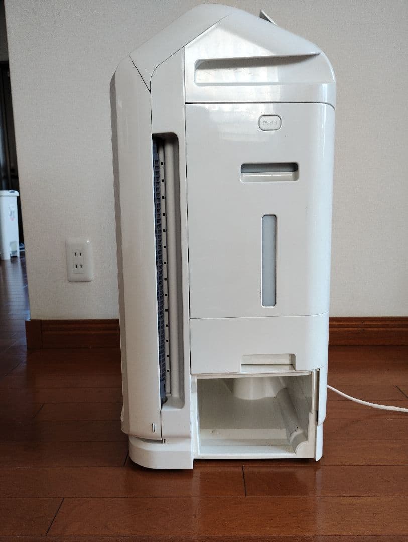 ダイキン 加湿ストリーマ空気清浄機 ACZ70P-W 2013年製