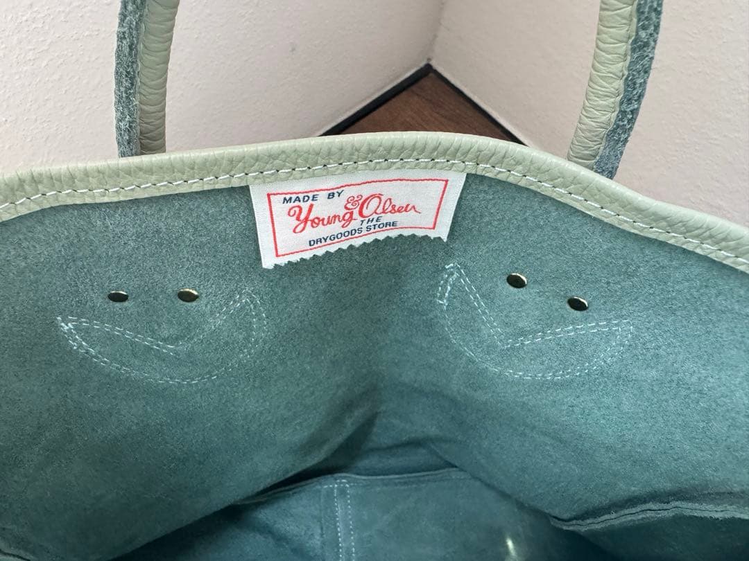 YOUNG&OLSEN エンボスレザー トートバッグ　Ｍ