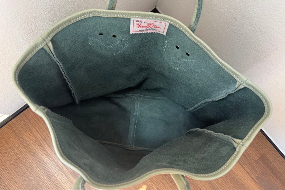 YOUNG&OLSEN エンボスレザー トートバッグ　Ｍ