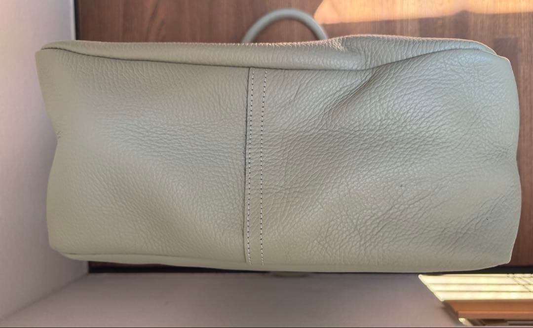 YOUNG&OLSEN エンボスレザー トートバッグ　Ｍ