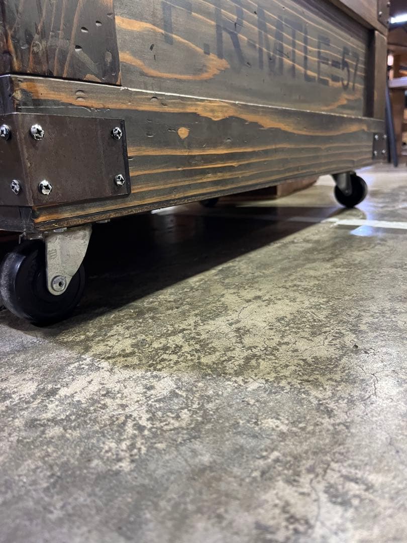 【キャスター付】収納付センターテーブル　インダストリアル