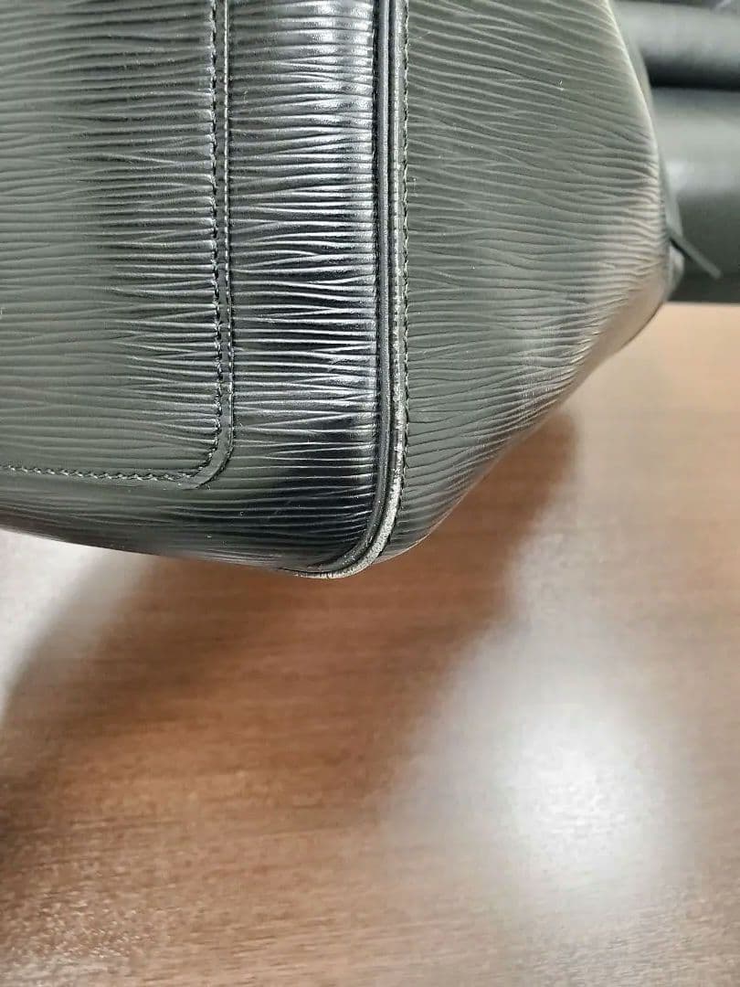 ルイヴィトン エピ　キーポル55 ボストンバッグ 旅行　ビジネス 大容量　黒