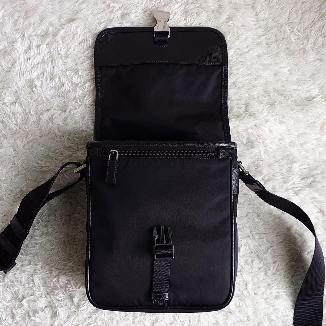 美品 プラダ ショルダーバッグ クロスボディ 三角ロゴ ナイロン サフィアーノ