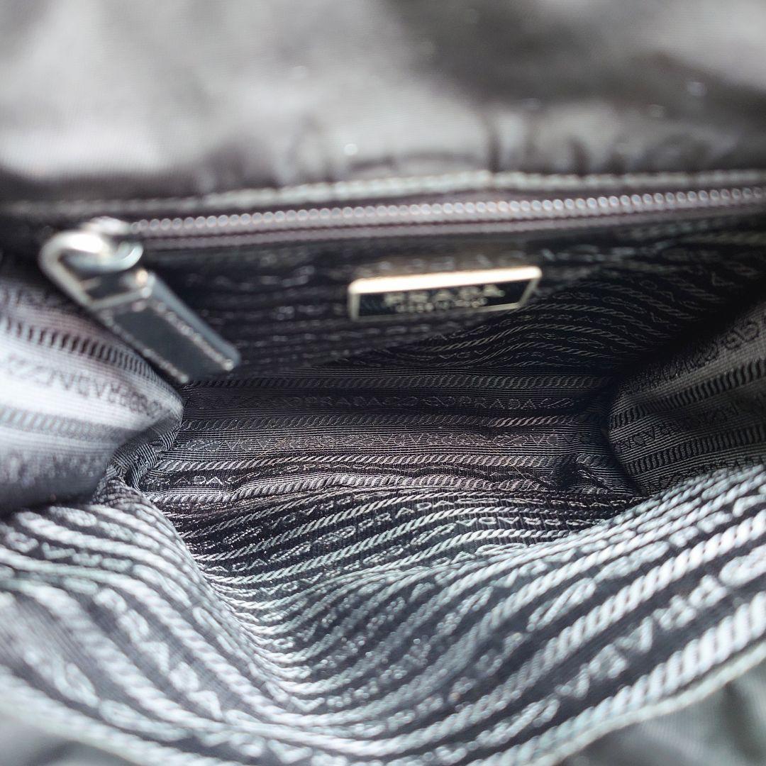 美品 プラダ ショルダーバッグ クロスボディ 三角ロゴ ナイロン サフィアーノ