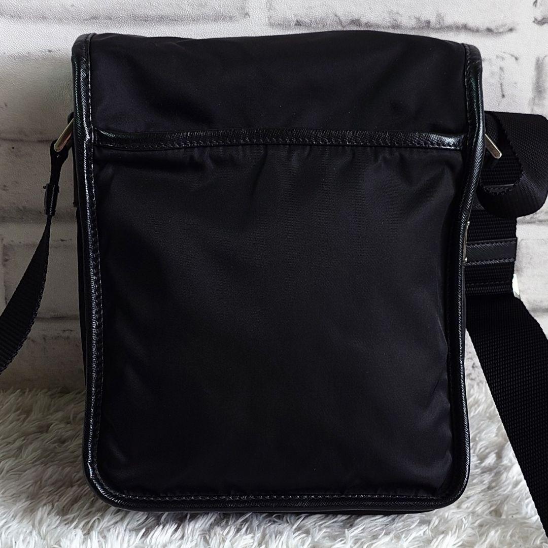 美品 プラダ ショルダーバッグ クロスボディ 三角ロゴ ナイロン サフィアーノ