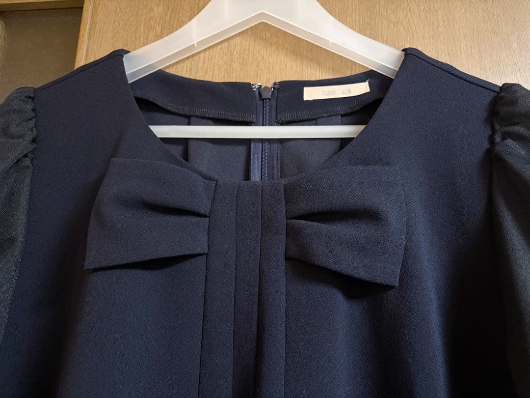 美品☆ローズティアラ胸元リボン風チュニックワンピース紺大きいサイズ46