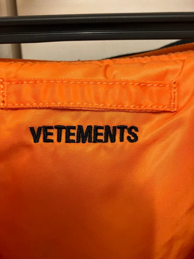 VETEMENTS 【24-25AW】フーデッドボンバージャケット サイズM美品