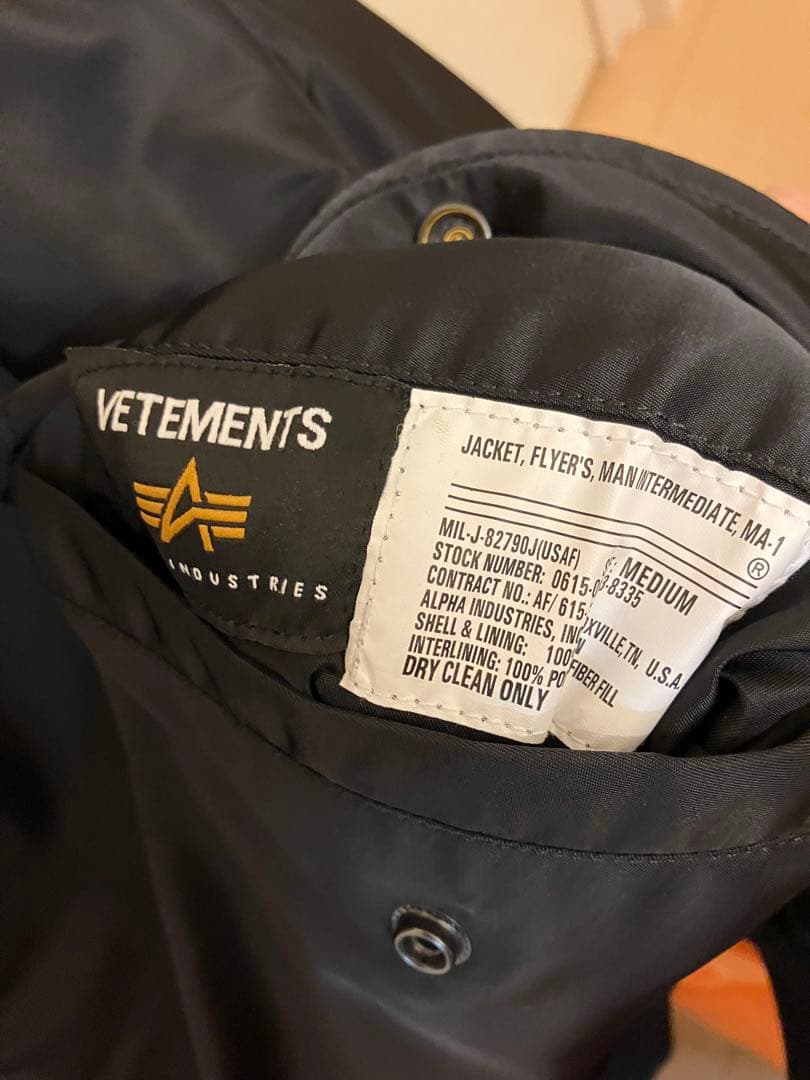 VETEMENTS 【24-25AW】フーデッドボンバージャケット サイズM美品