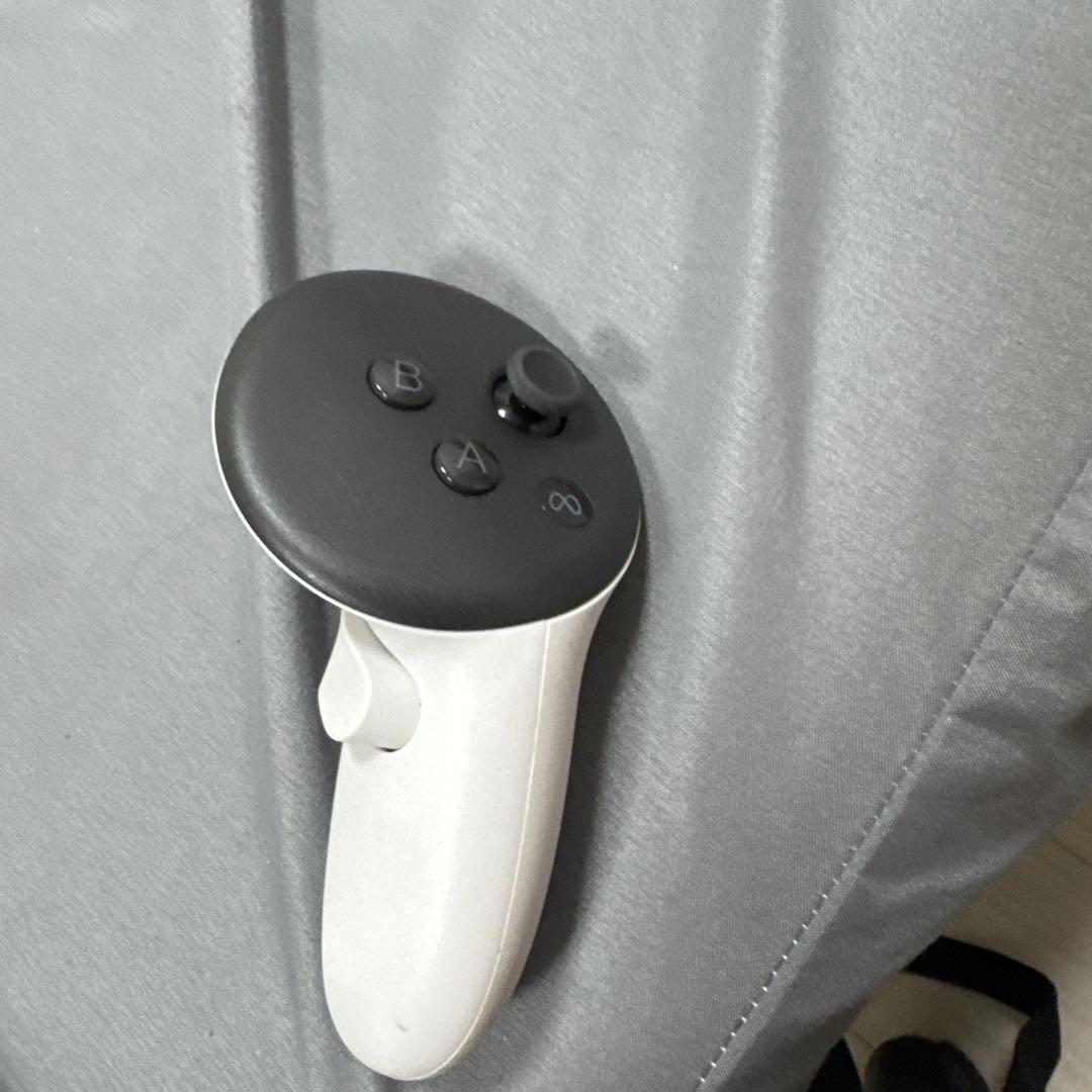 ち*お様 メタクエスト3 3s コントローラ 右のみ