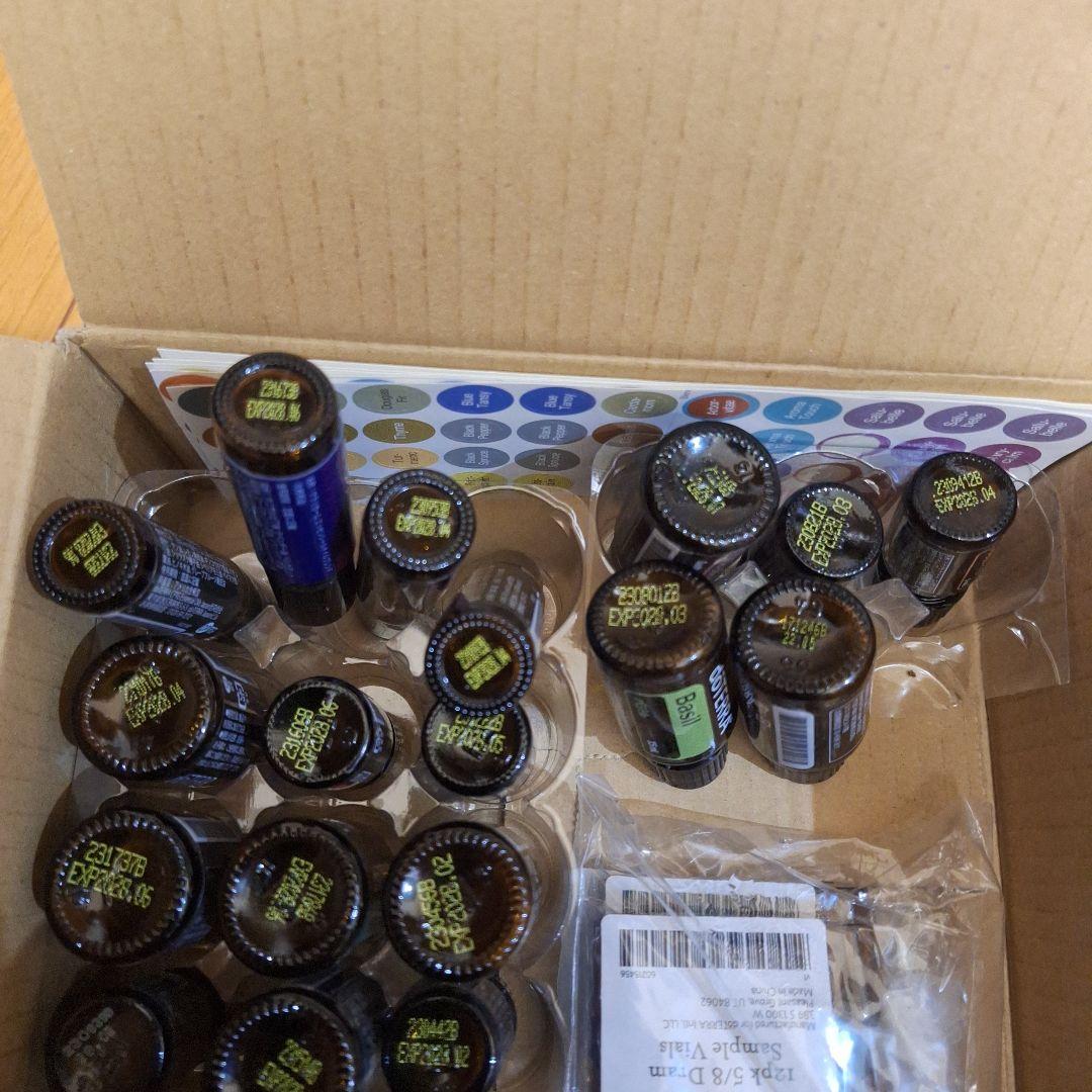 doTERRA エッセンシャルオイルセット 25本以上 ケース付き