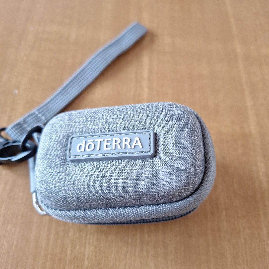 doTERRA エッセンシャルオイルセット 25本以上 ケース付き
