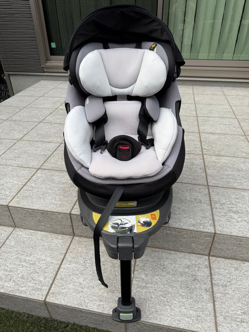 combi チャイルドシート　THE Sシリーズ　エッグショック ISOFIX