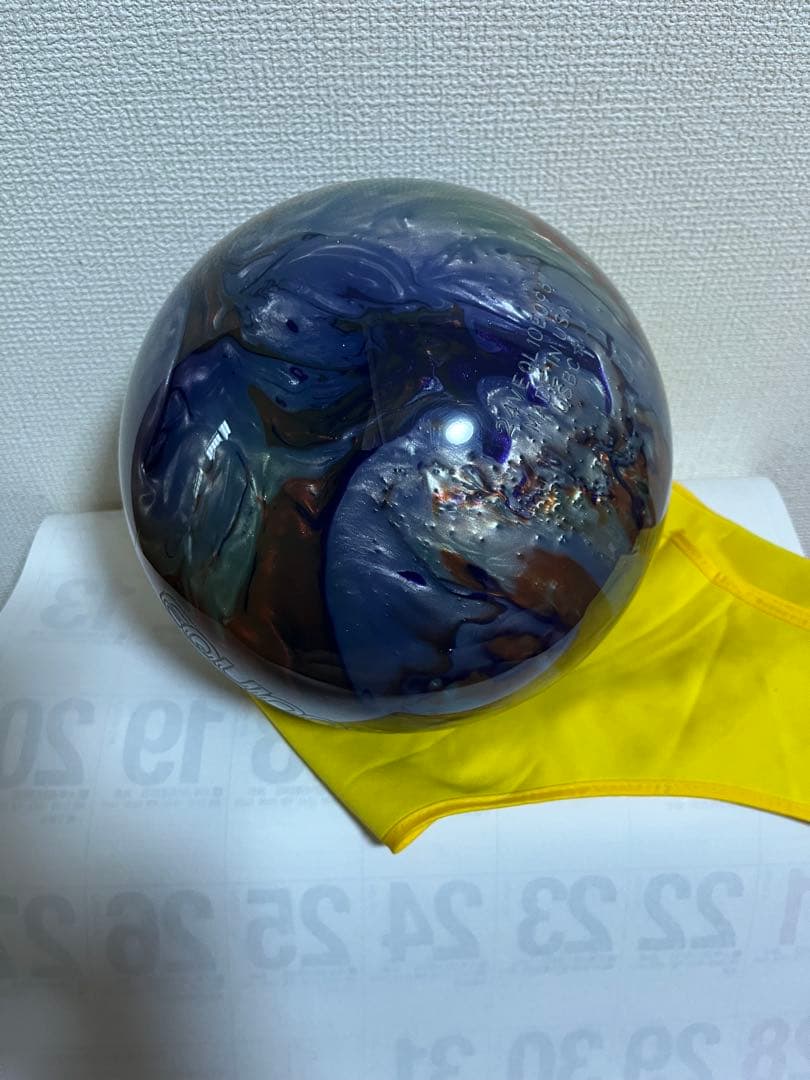 ボウリングボール