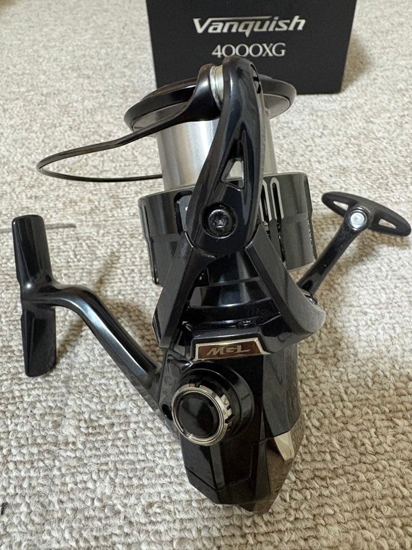 【極美品】シマノ 19 ヴァンキッシュ 4000XG（実釣1回のみ）