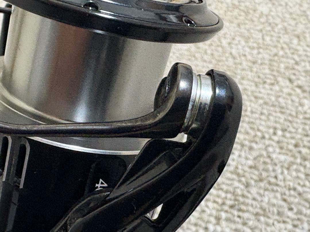 【極美品】シマノ 19 ヴァンキッシュ 4000XG（実釣1回のみ）