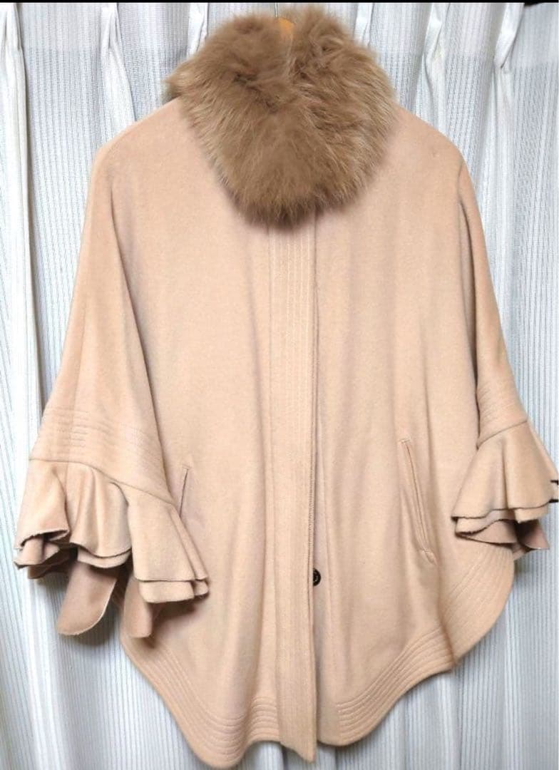 Sov❶アイボリー ❷ベージュ ファー付き ポンチョコート、2着
