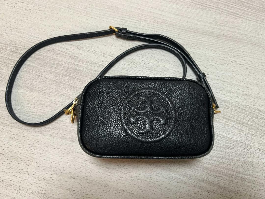 【トリーバーチ】黒 レザー ボディバッグ