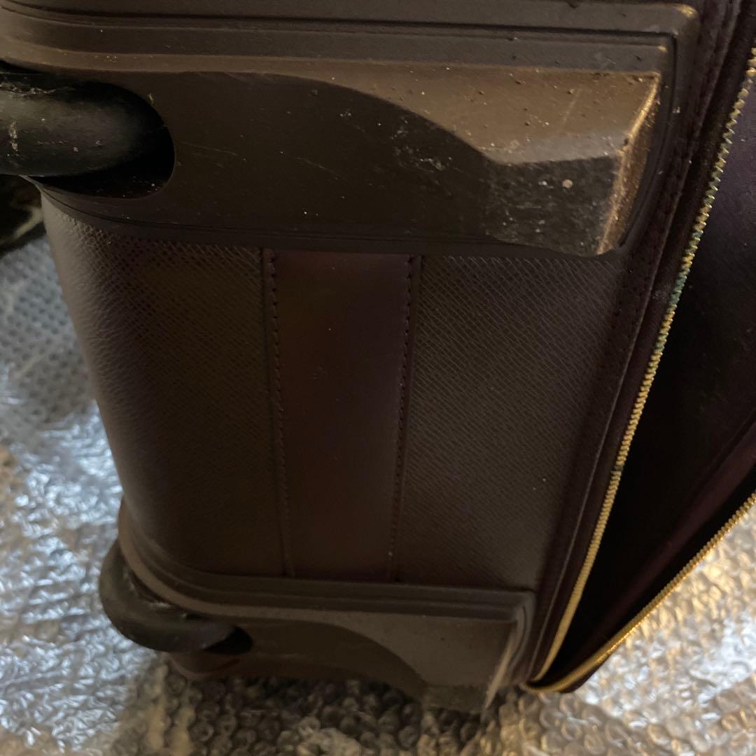 ルイヴィトン　キャリーケース