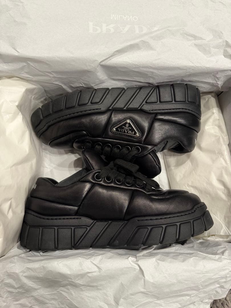 PRADA ブラック スニーカー 37 ブラック　厚底　箱付き