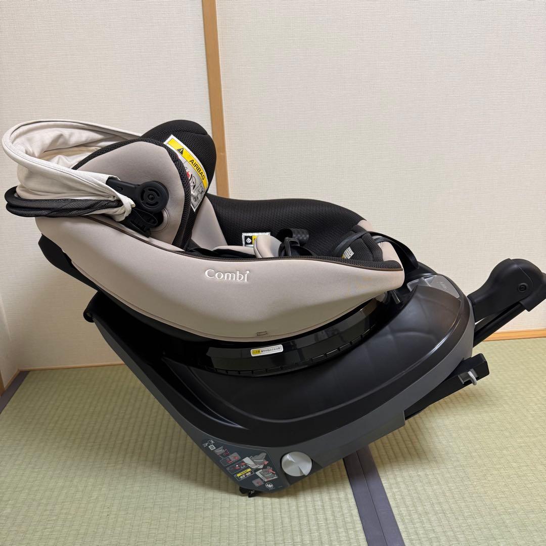 【美品】Combiコンビ　クルムーヴ コンパクト R129 エッグショック JQ