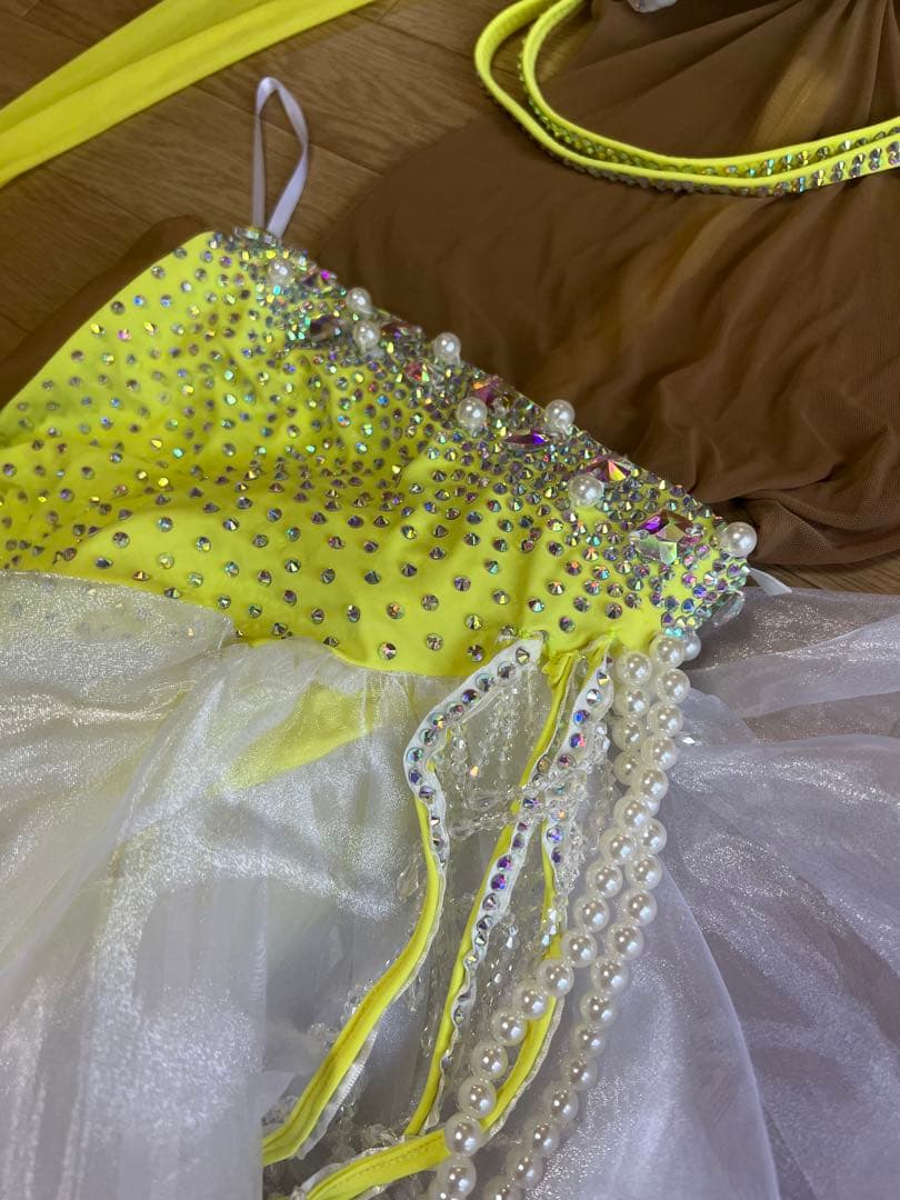 未使用に近い黄色ラテンドレス　サイズS~M ストレッチあり