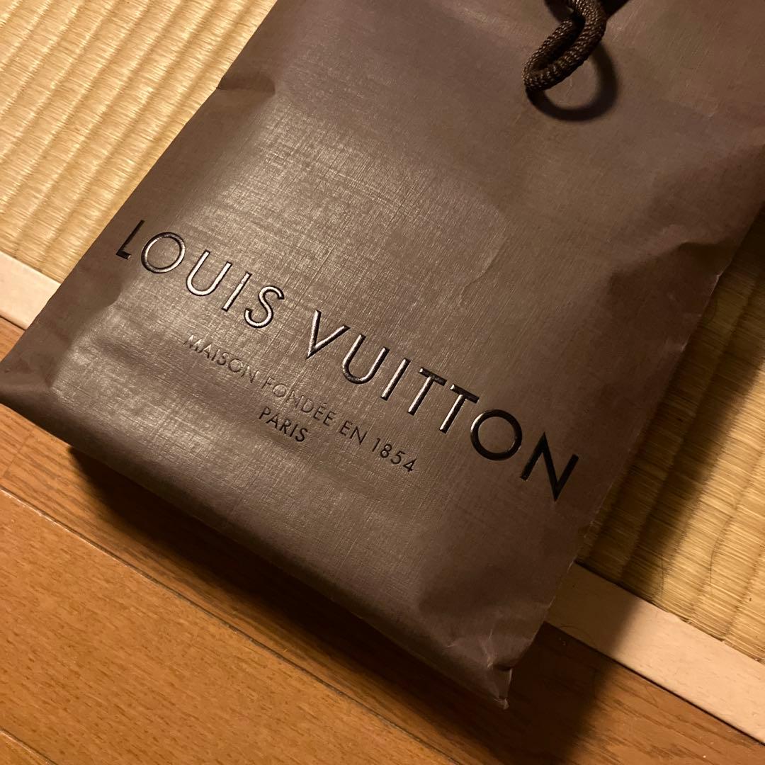 Louis Vuitton ロゴチャーム ブラック シルバー