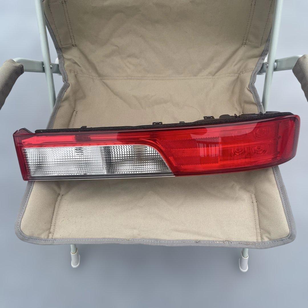 DA17Wエブリィ右中古テールランプ35650-64P00