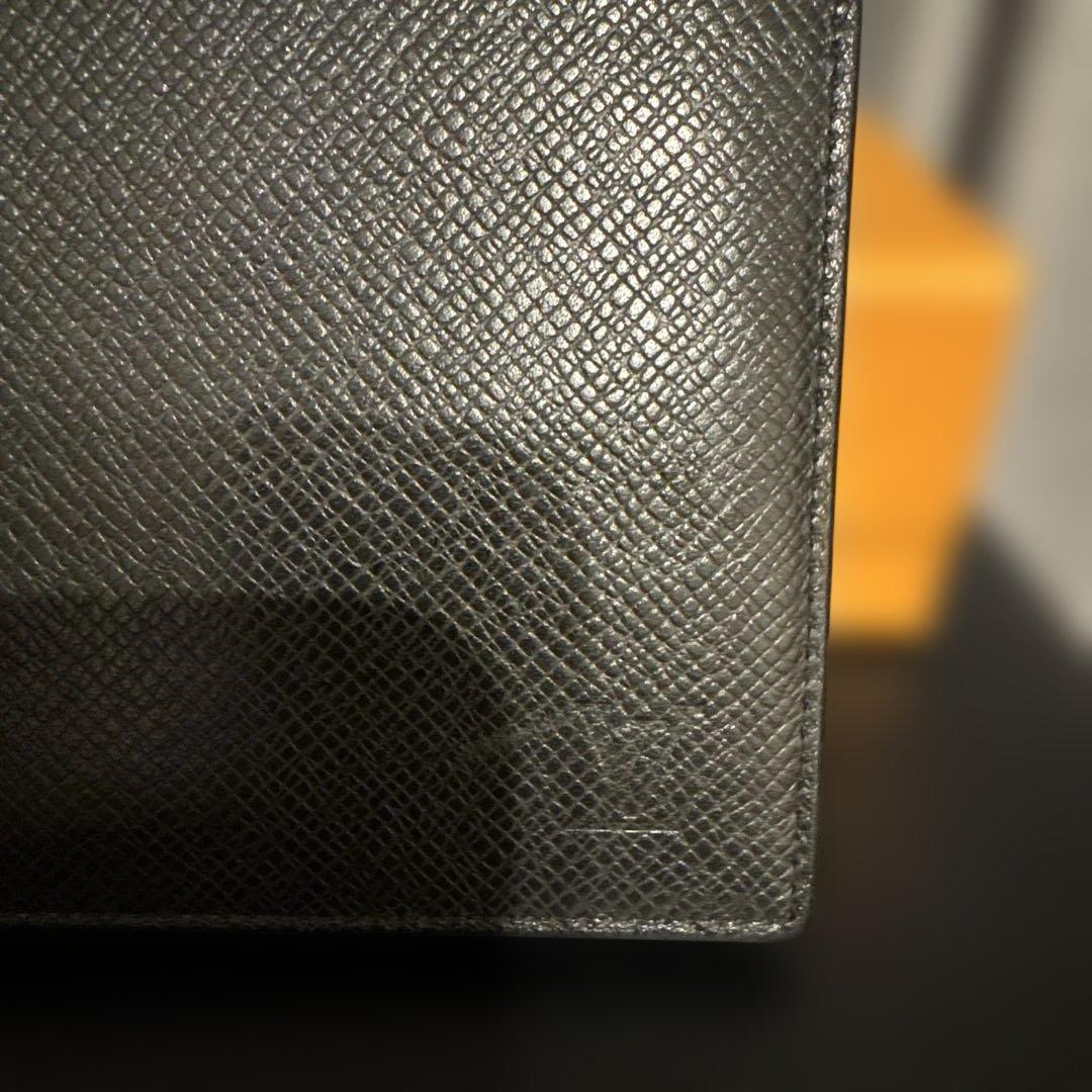 ルイヴィトン　タイガ　アメリゴNM　二つ折り財布