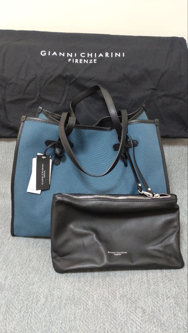 GIANNI CHIARINI マルチェッラ　Mサイズ　キャンバス　バッグ