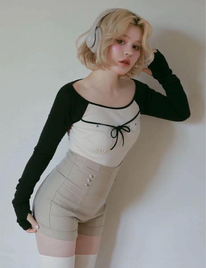 andmary Alma ribbon ブラック Tシャツ リボンデザイン