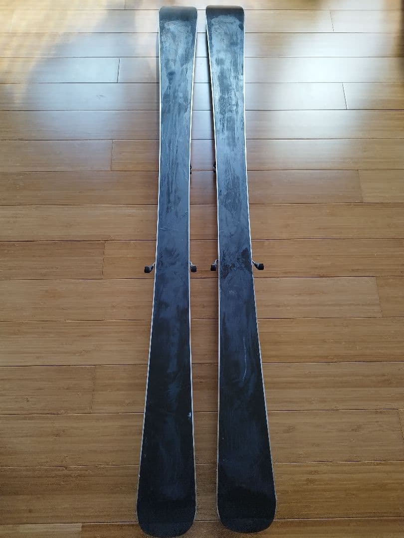 ELAN スキー板 130cm、ストック付