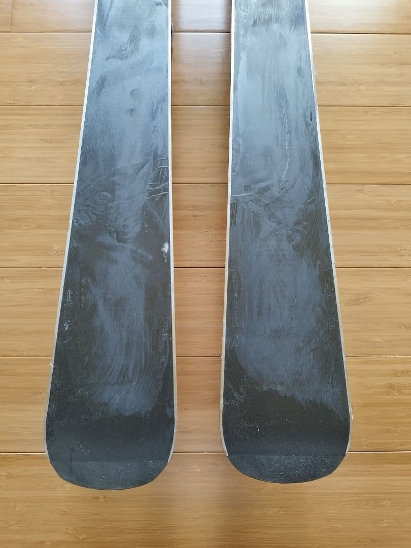 ELAN スキー板 130cm、ストック付