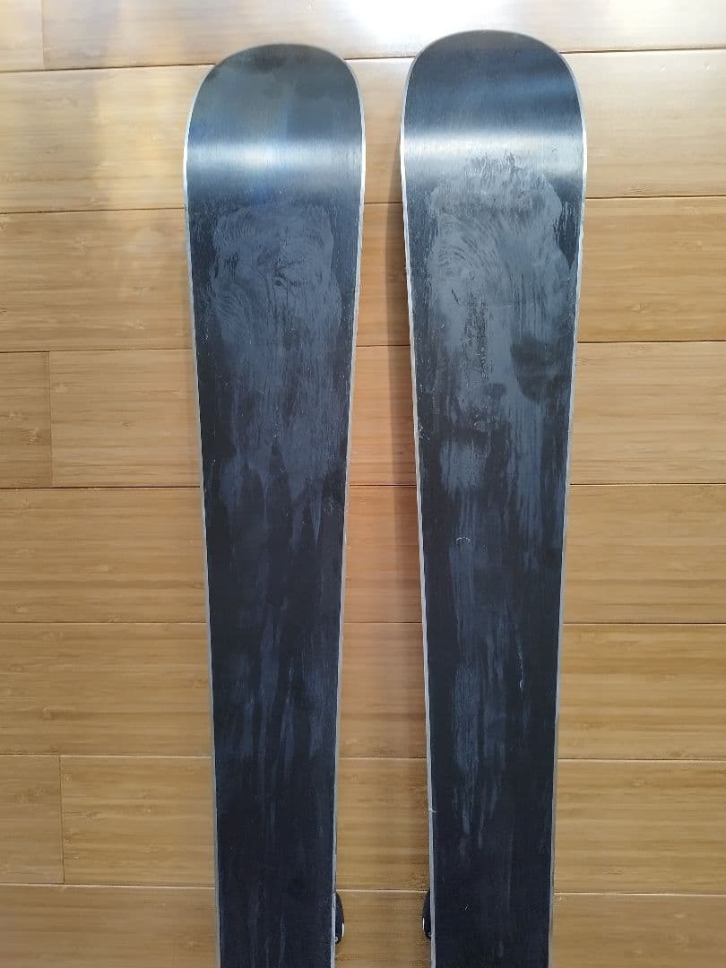 ELAN スキー板 130cm、ストック付