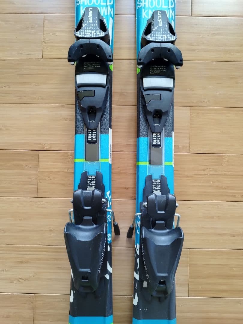 ELAN スキー板 130cm、ストック付