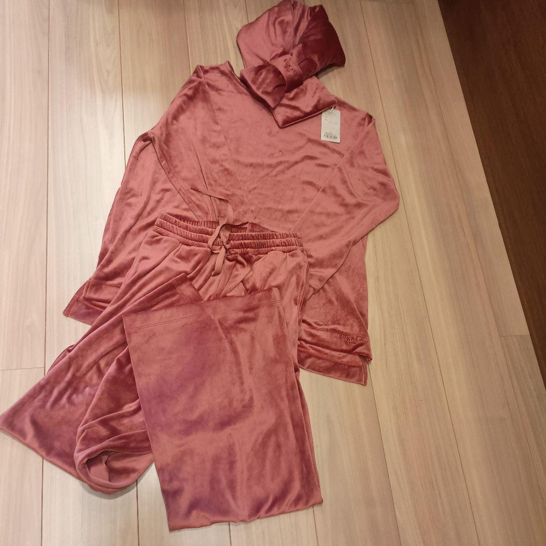 SUKALA リラックスフィルセラ™シャギーベロアパジャマLおまけ付き