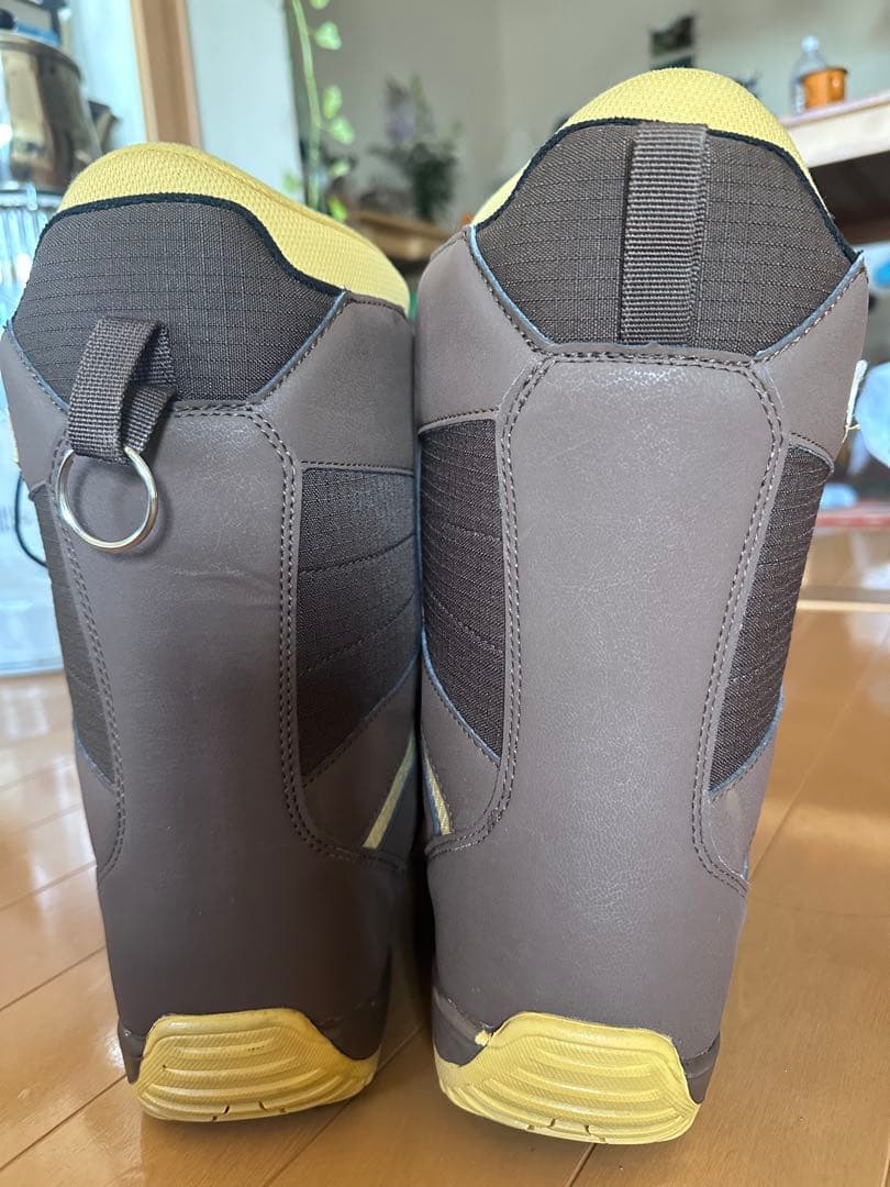 FLOW ECHO BOA M1　スノーボードブーツ(女性用) ブラウン