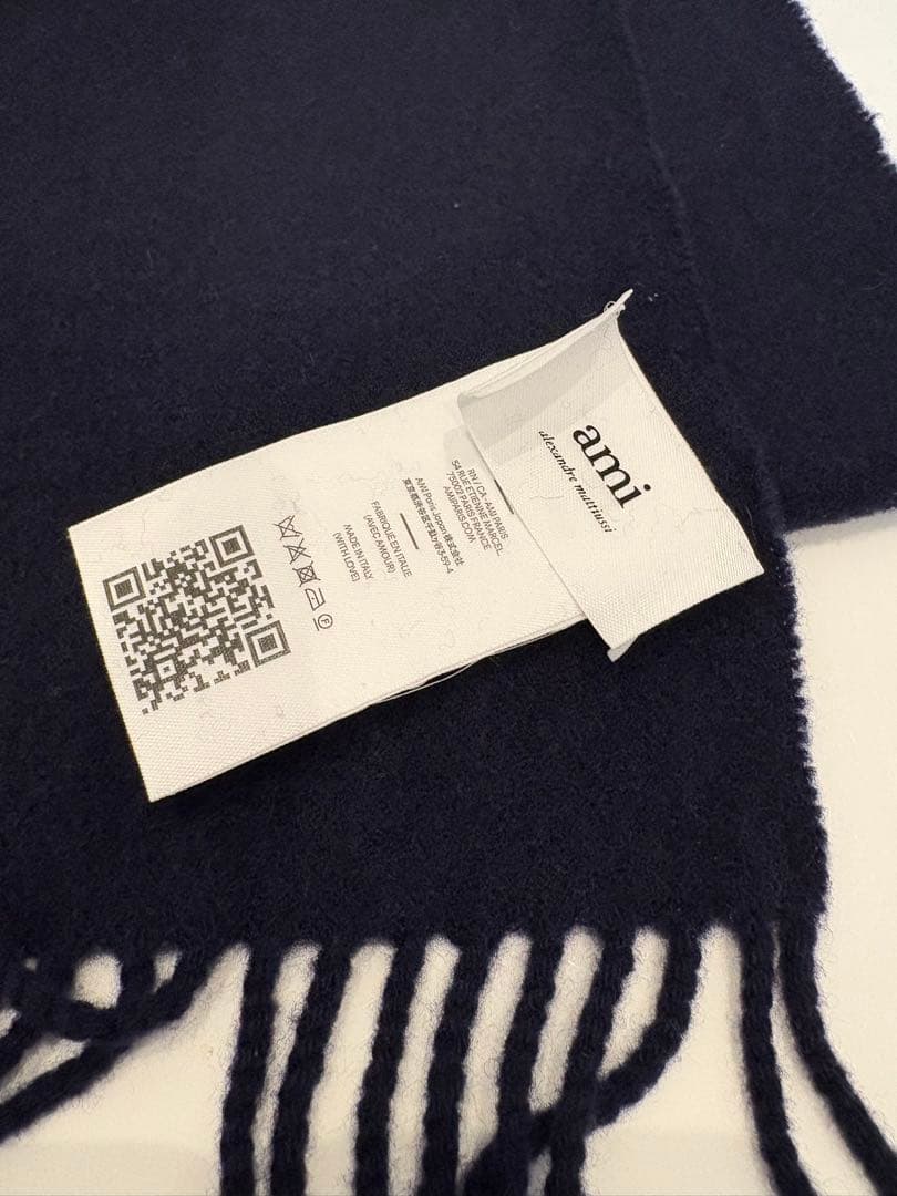 @ゆーー　AMI PARIS ネイビー マフラー ハート刺繍