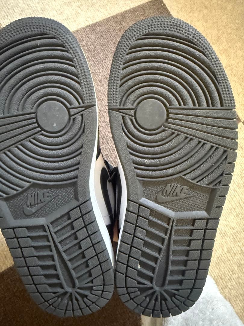 靴 Nike Air Jordan 1 MID