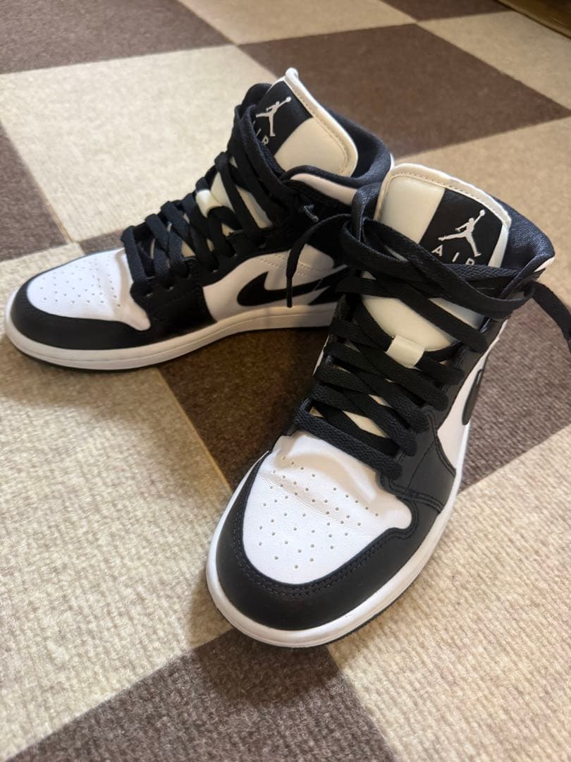 靴 Nike Air Jordan 1 MID