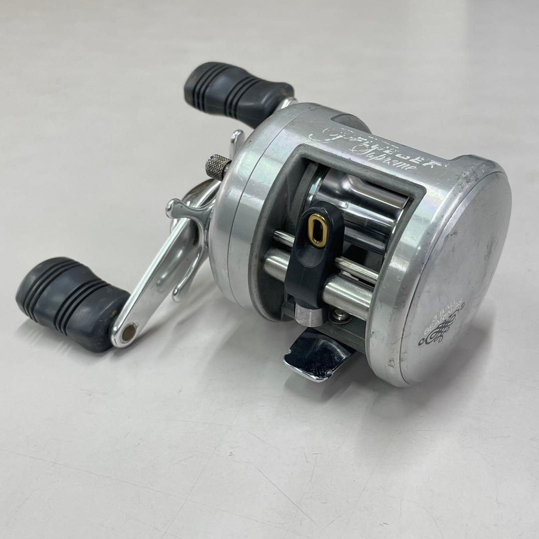 リール PFLUEGER SUPREME 1-3BBH