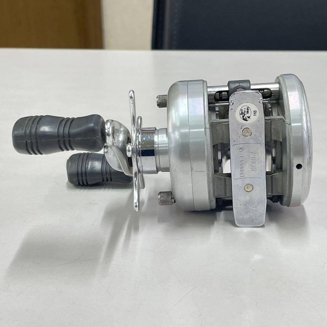 リール PFLUEGER SUPREME 1-3BBH