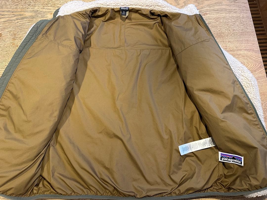 patagonia フリースジャケット XXL 大人も着用できます！