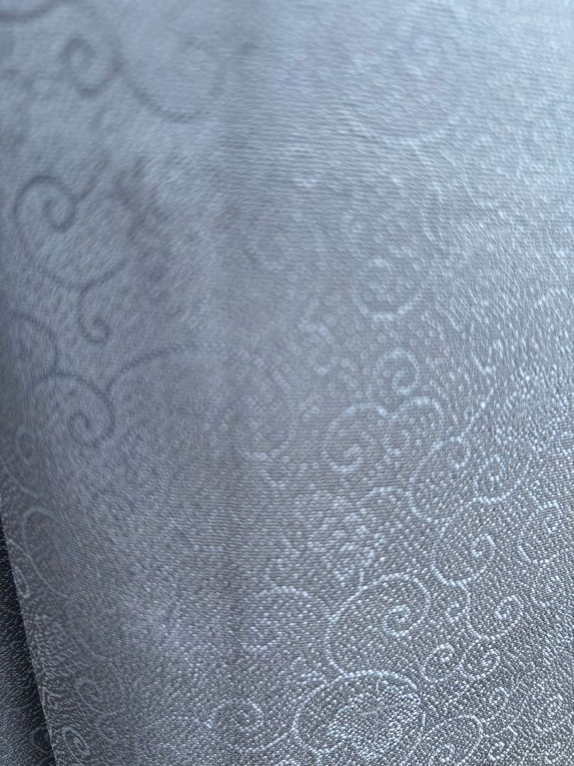 上質色無地　ゴールドシルク　ぶどう柄　一つ紋