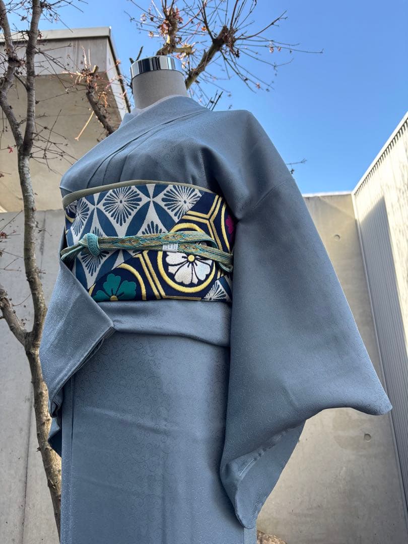 上質色無地　ゴールドシルク　ぶどう柄　一つ紋