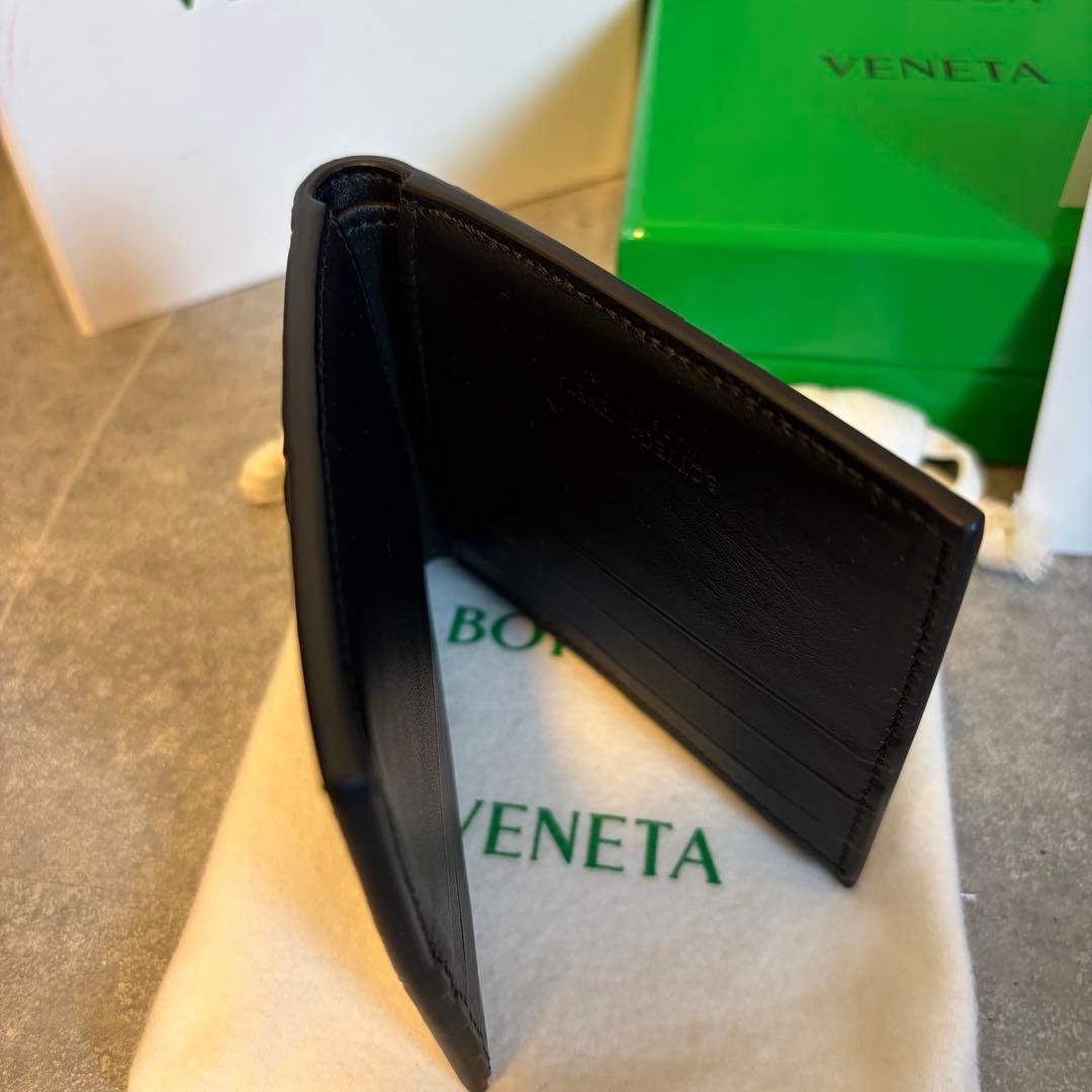 未使用品　ボッテガヴェネタ　折り財布　マキシイントレ　ブラック